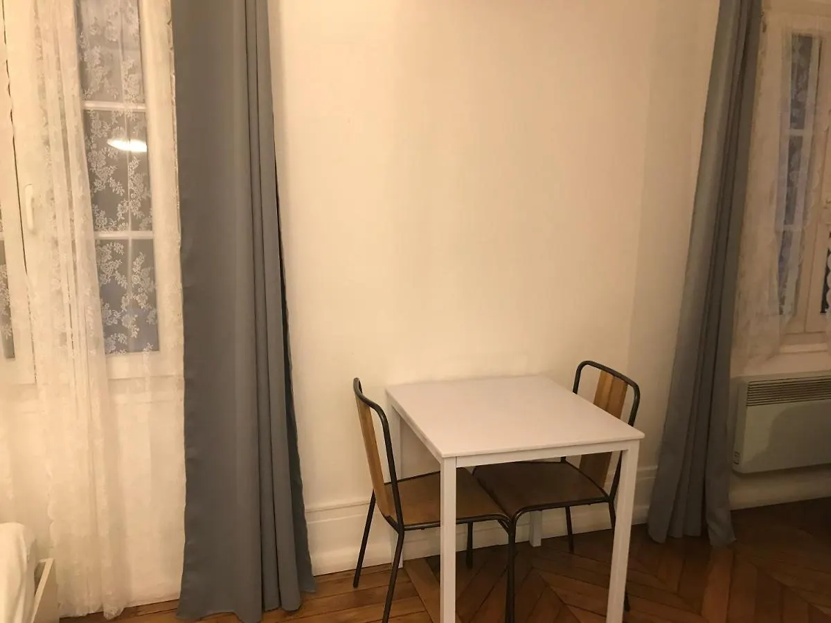 Apartment Top First Av Ternes Paris